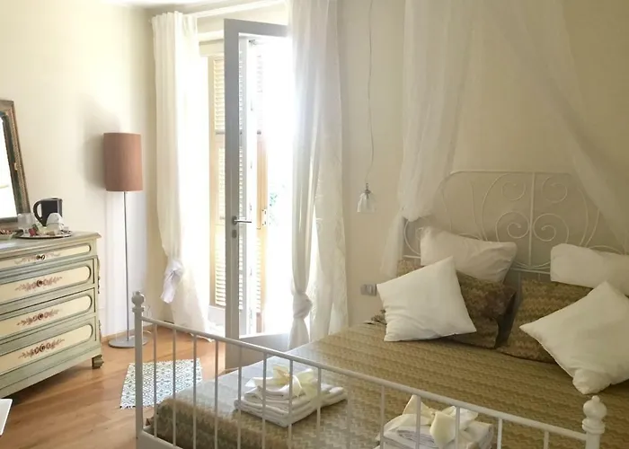 Il Montetto3 -giardino Privato -parcheggio Privato- Vicino A Lerici Guest house Arcola