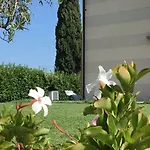 게스트하우스 Il Montetto3 -giardino Privato -parcheggio Privato- Vicino A Lerici 3*