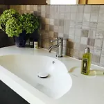 게스트하우스 Il Montetto3 -giardino Privato -parcheggio Privato- Vicino A Lerici 3*