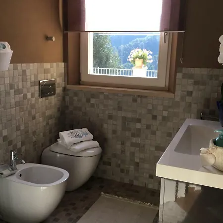 게스트하우스 Il Montetto3 -giardino Privato -parcheggio Privato- Vicino A Lerici 3*